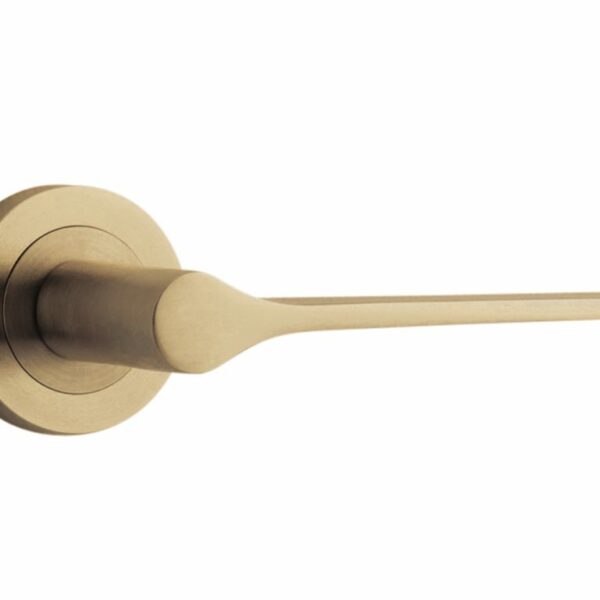 Bankston Como Brushed Champagne Lever Handle On Round Rose