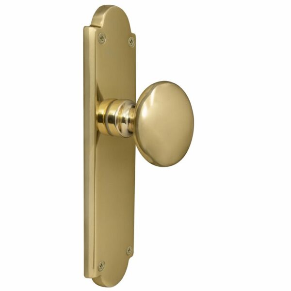 Windsor Sutton Round Knob On Plain Plates With Latch