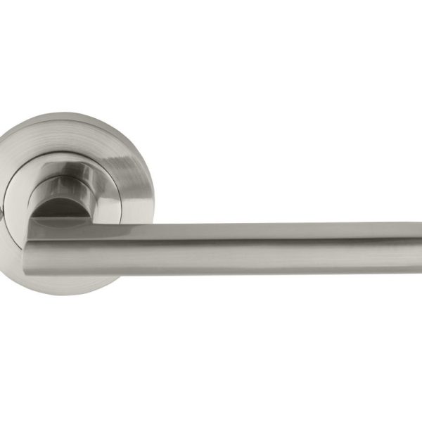 Windsor Apex Lever Handles On Round Rose