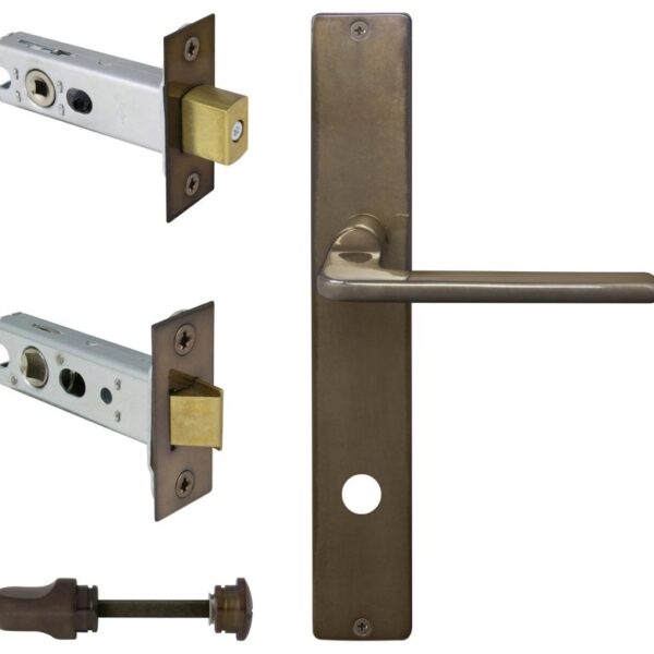 Windsor Chalet Privacy Set On Long Plate