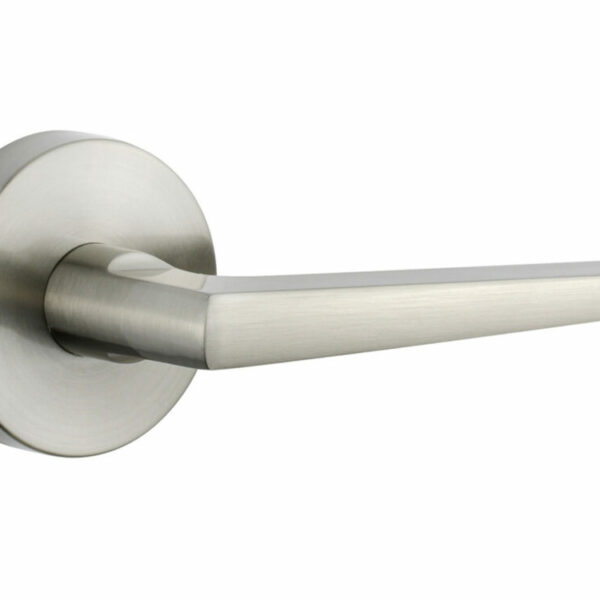 Beamont Lever Handles On Round Rose