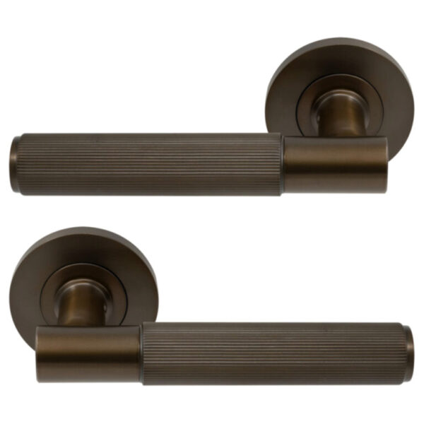 Windsor Brass Nido Verge Levers On Round Rose Linear Knurl