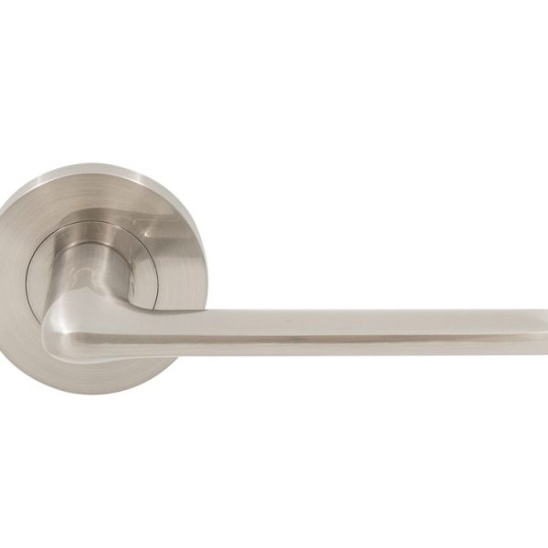 Windsor Solar Lever Handles On Round Rose