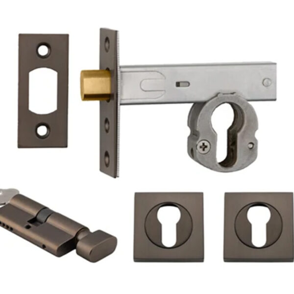 Iver Deadbolt Kit Square Escutcheon (Key/Turn)