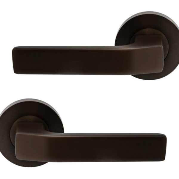 Windsor Galaxy Qube Levers On Round Rose